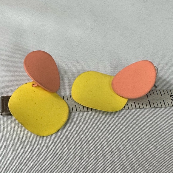 Two pair Retro 80’s funky earrings - Picture 6 of 6